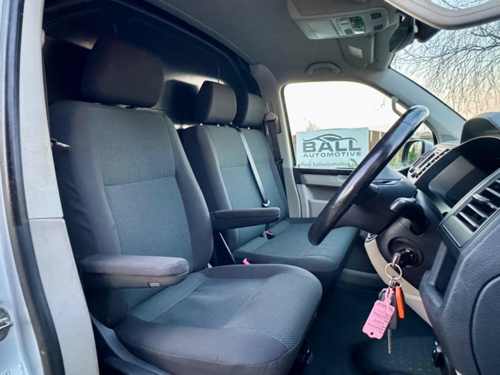 VOLKSWAGEN TRANSPORTER