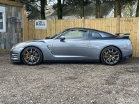 NISSAN GT-R