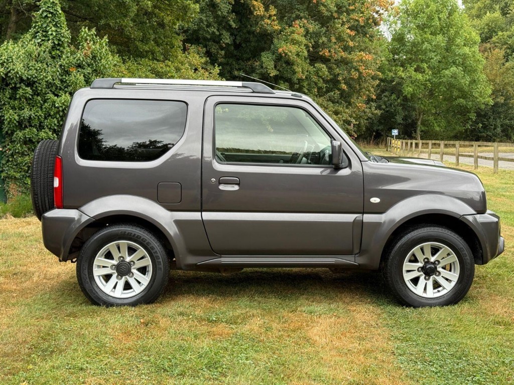 View SUZUKI JIMNY 1.3 VVT SZ4  AUTOMATIC