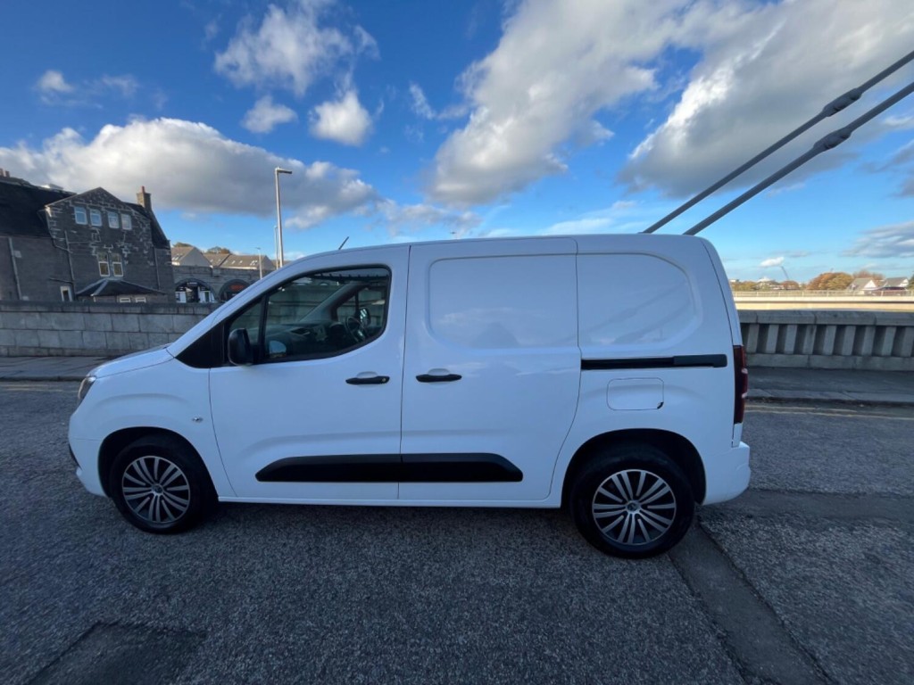 VAUXHALL COMBO
