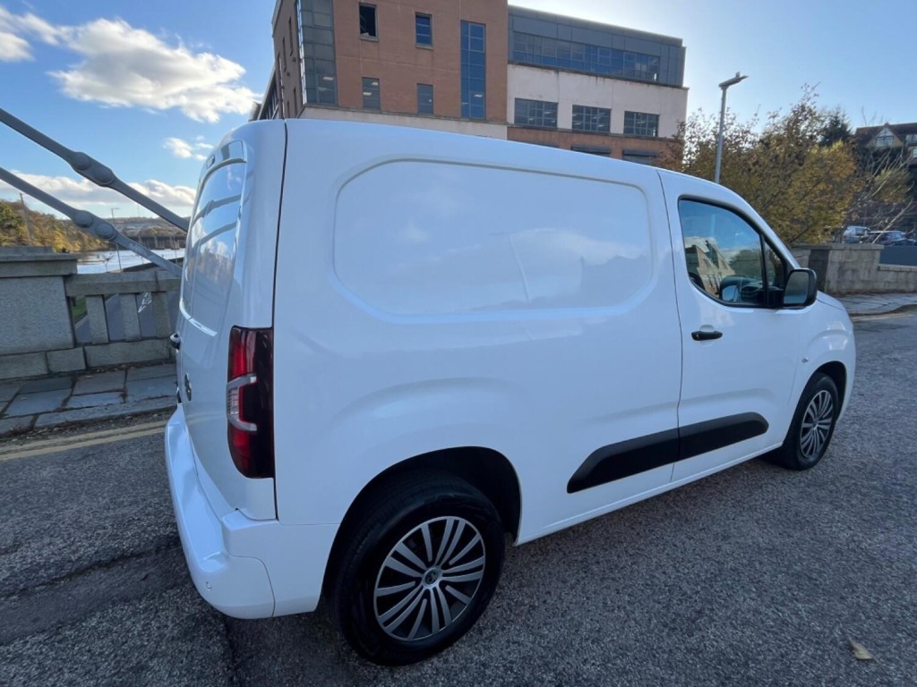 VAUXHALL COMBO