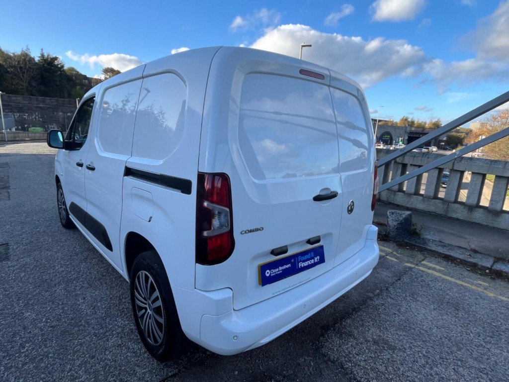 VAUXHALL COMBO