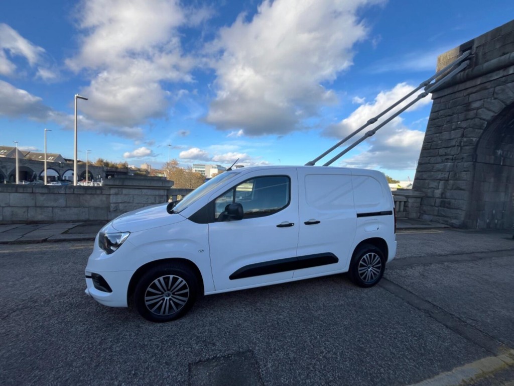 VAUXHALL COMBO