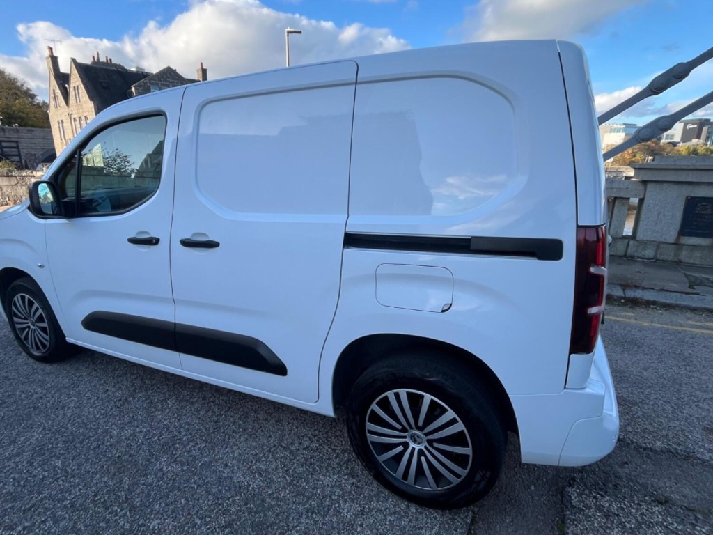 VAUXHALL COMBO