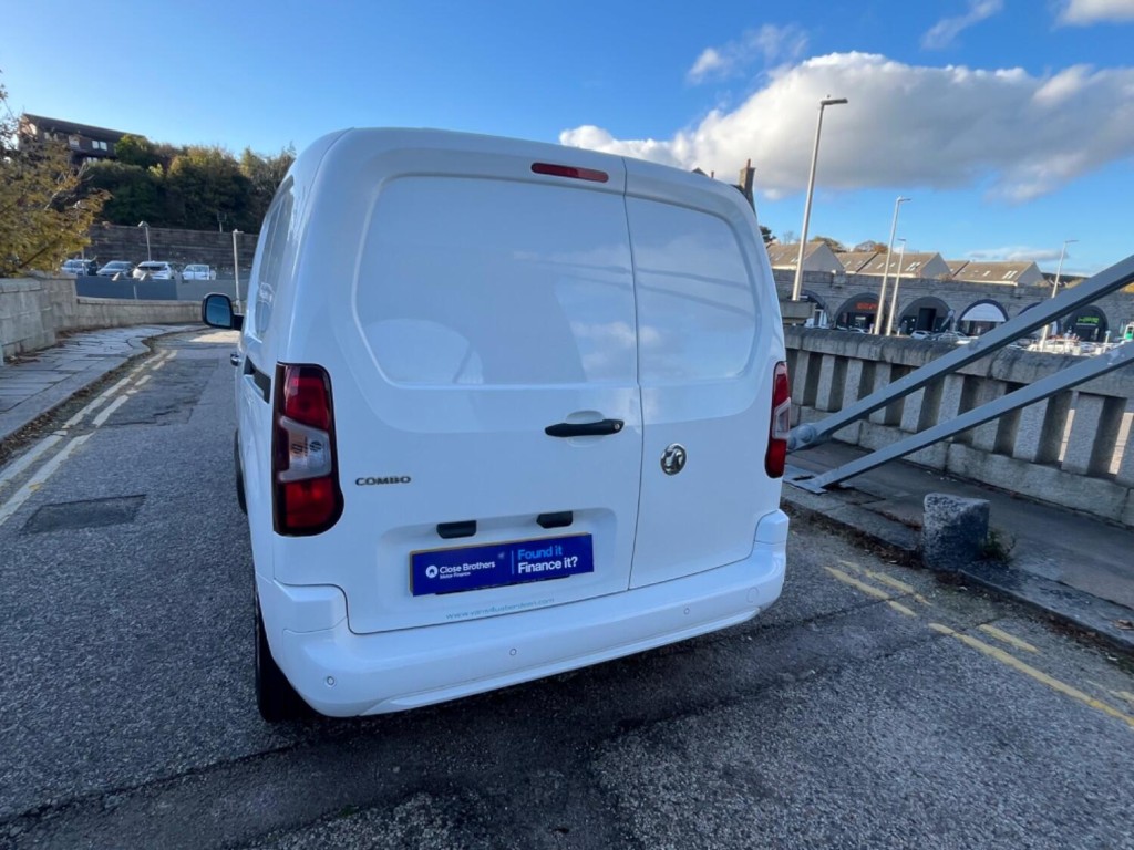 VAUXHALL COMBO