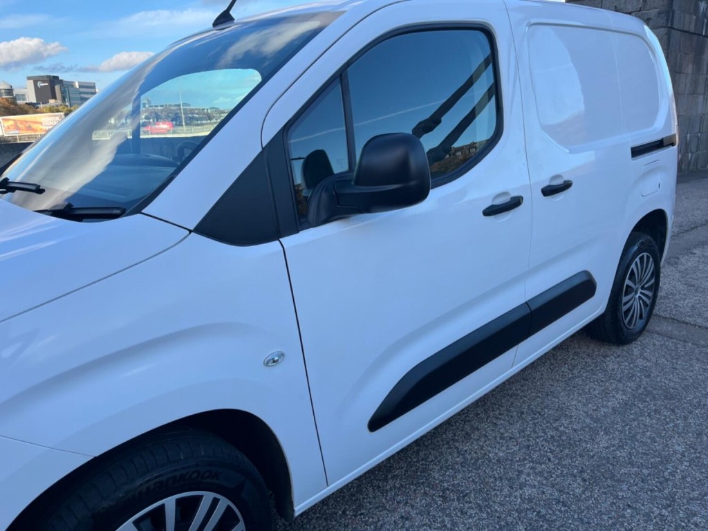 VAUXHALL COMBO