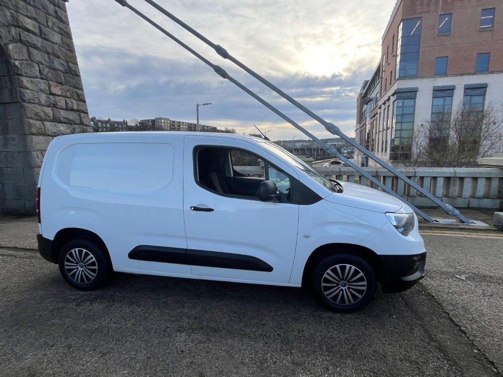VAUXHALL COMBO