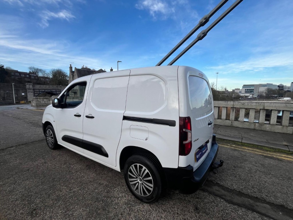 VAUXHALL COMBO