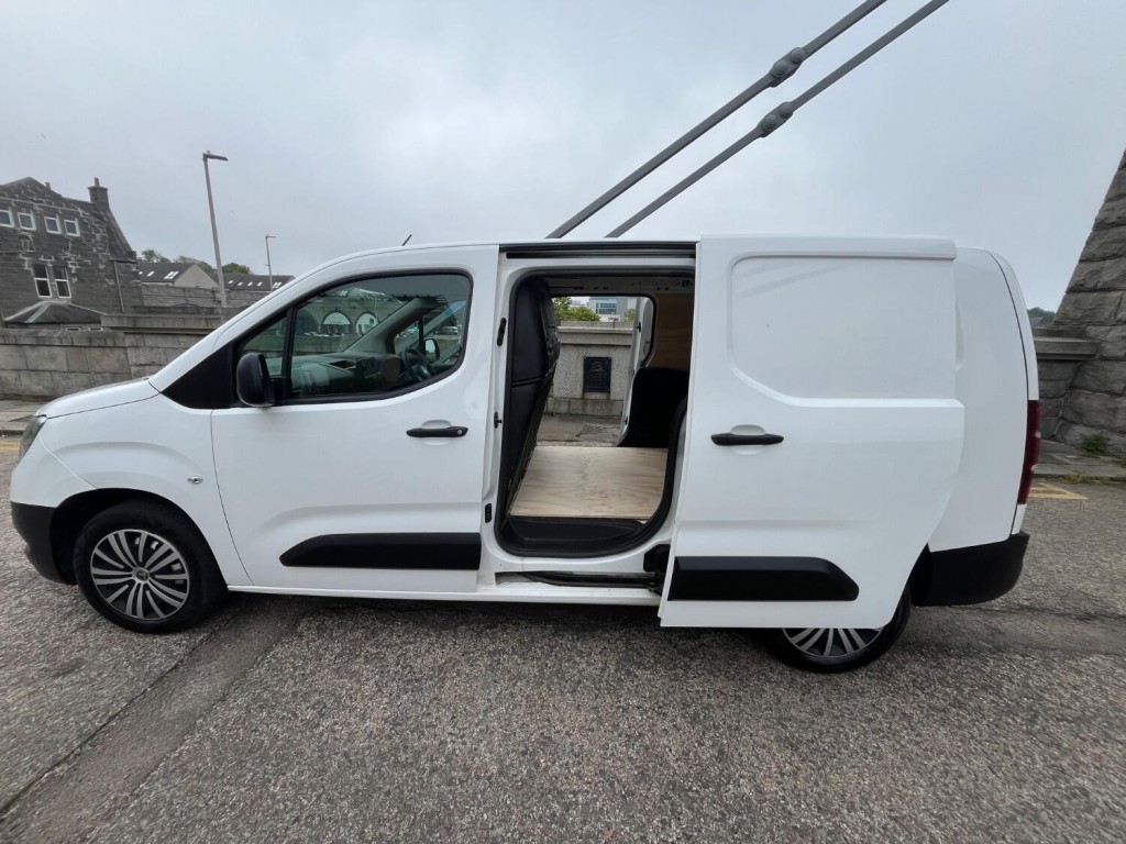 VAUXHALL COMBO
