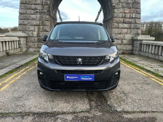 PEUGEOT PARTNER