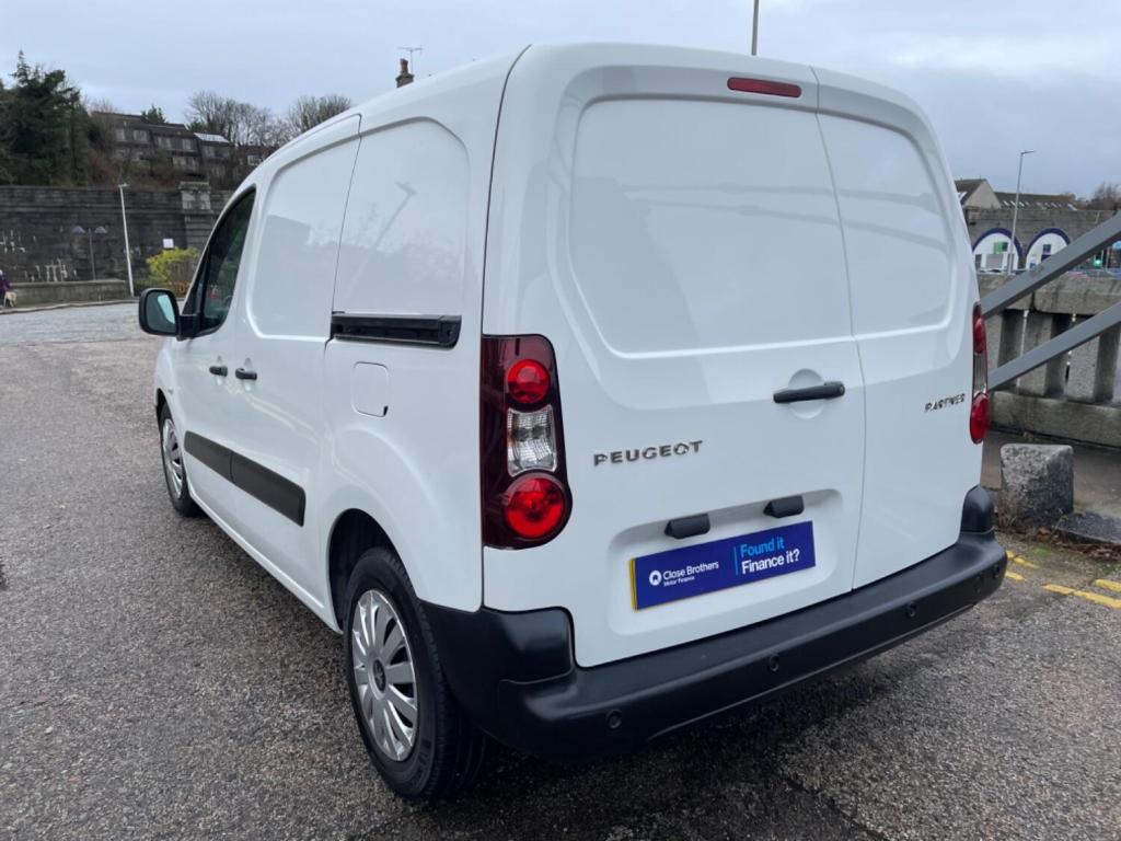 PEUGEOT PARTNER