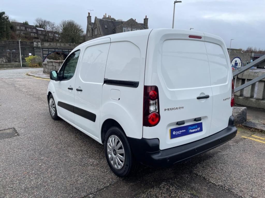 PEUGEOT PARTNER