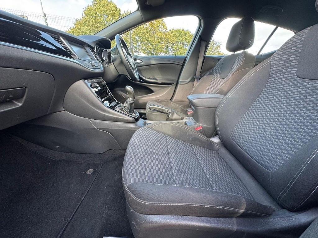 VAUXHALL ASTRA 1.4i Turbo SRi Euro 6 5dr 2016