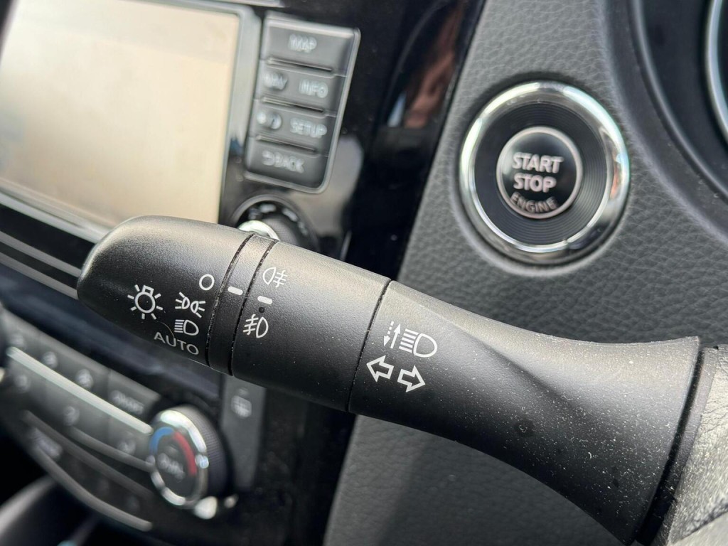 NISSAN QASHQAI 1.2 DIG-T N-Connecta Euro 6 (s/s) 5dr 2018