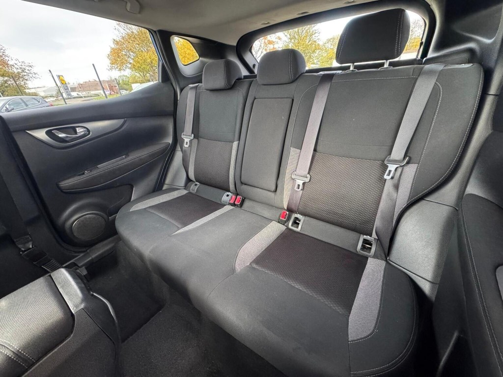 NISSAN QASHQAI 1.2 DIG-T N-Connecta Euro 6 (s/s) 5dr 2018