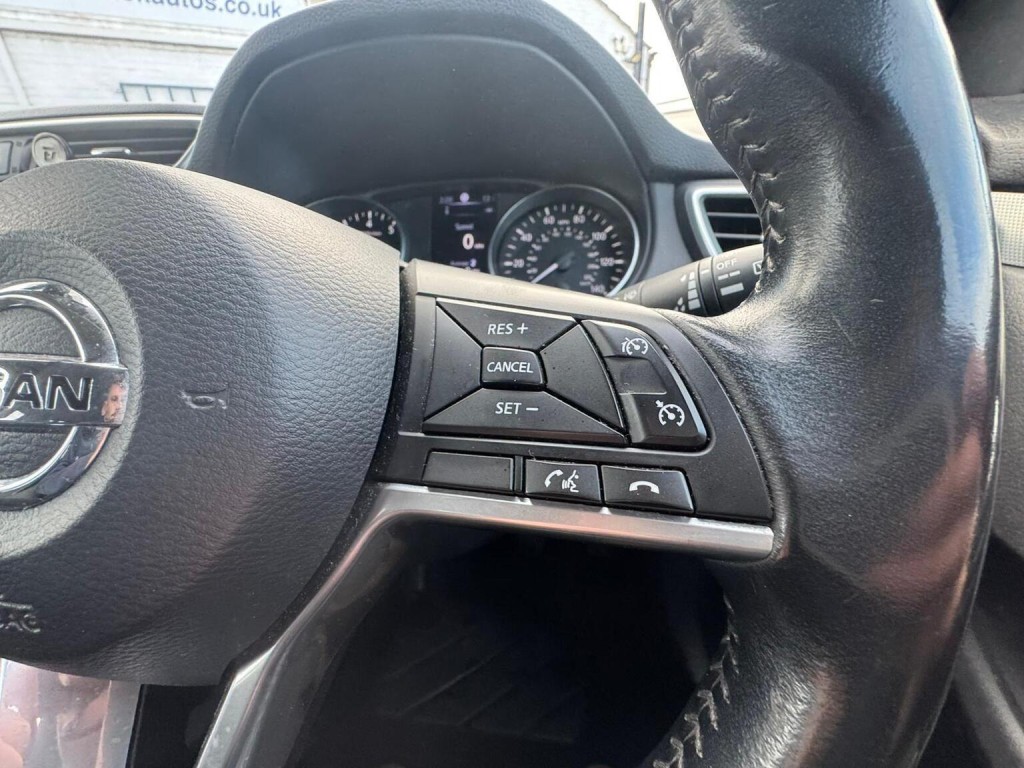 NISSAN QASHQAI 1.2 DIG-T N-Connecta Euro 6 (s/s) 5dr 2018
