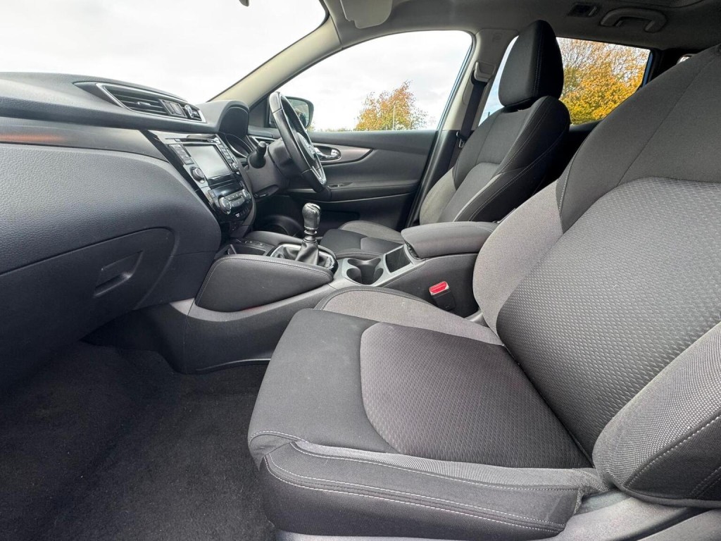 NISSAN QASHQAI 1.2 DIG-T N-Connecta Euro 6 (s/s) 5dr 2018