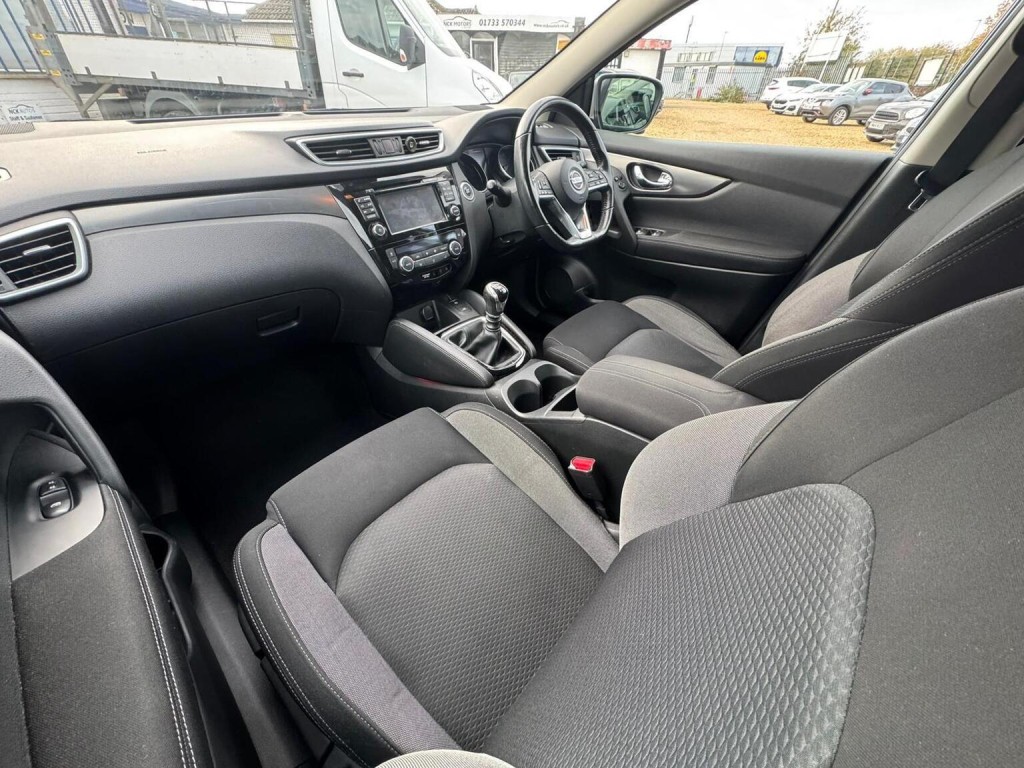 NISSAN QASHQAI 1.2 DIG-T N-Connecta Euro 6 (s/s) 5dr 2018