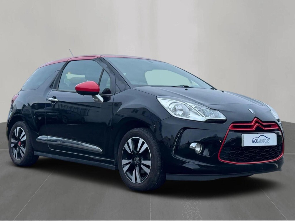 View CITROEN DS3 1.6 VTi DStyle Red Euro 5 3dr