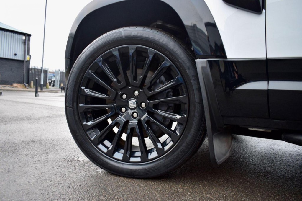 LAND ROVER DEFENDER 90