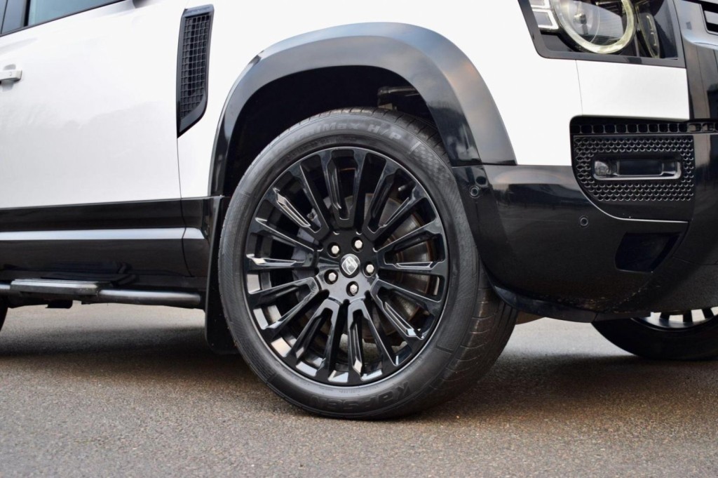 LAND ROVER DEFENDER 90