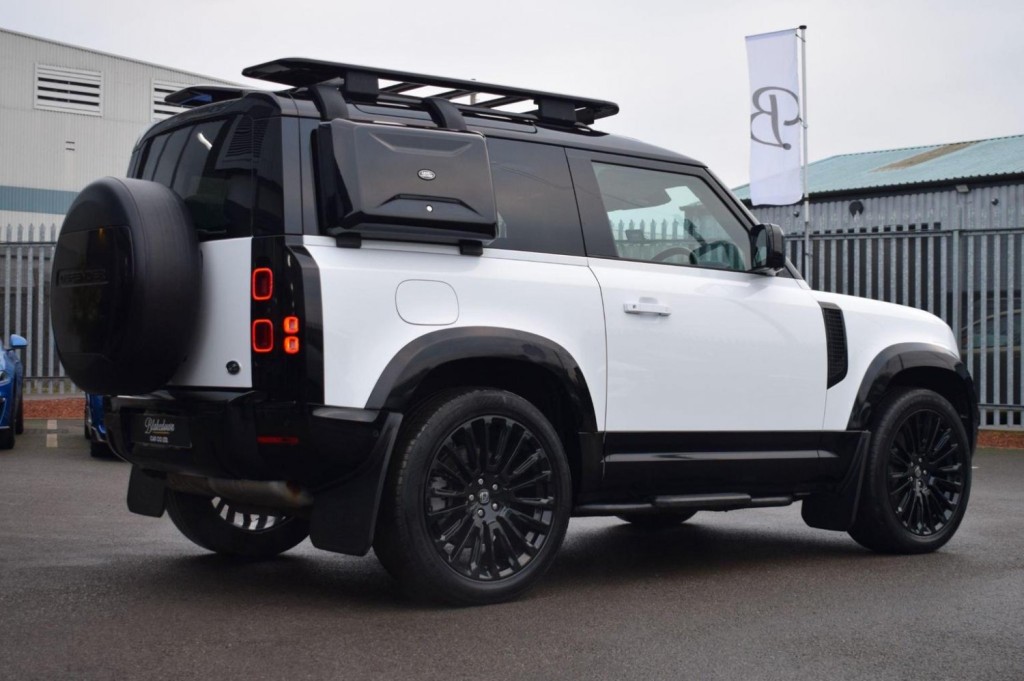 LAND ROVER DEFENDER 90