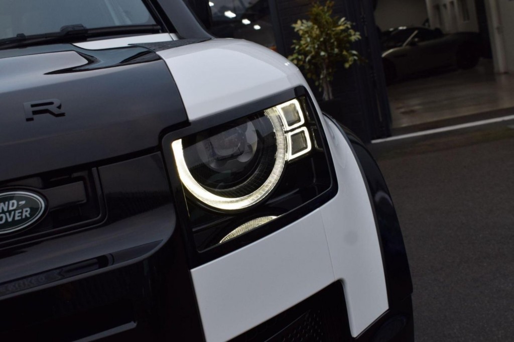 LAND ROVER DEFENDER 90