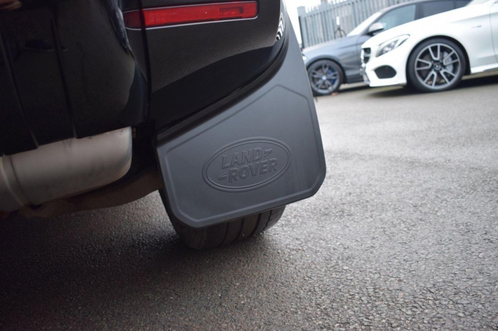 LAND ROVER DEFENDER 90