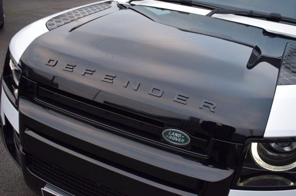 LAND ROVER DEFENDER 90