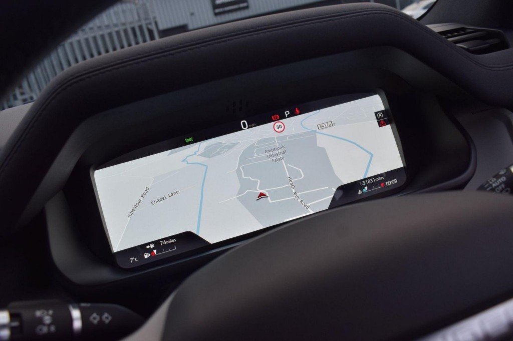 LAND ROVER DEFENDER 90