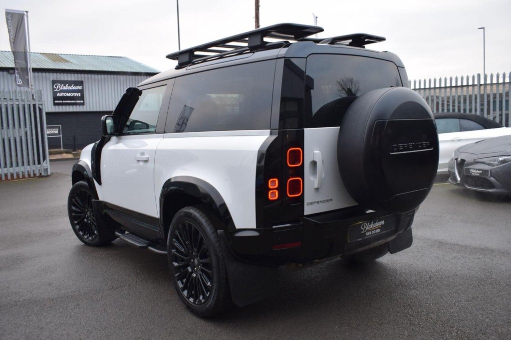 LAND ROVER DEFENDER 90