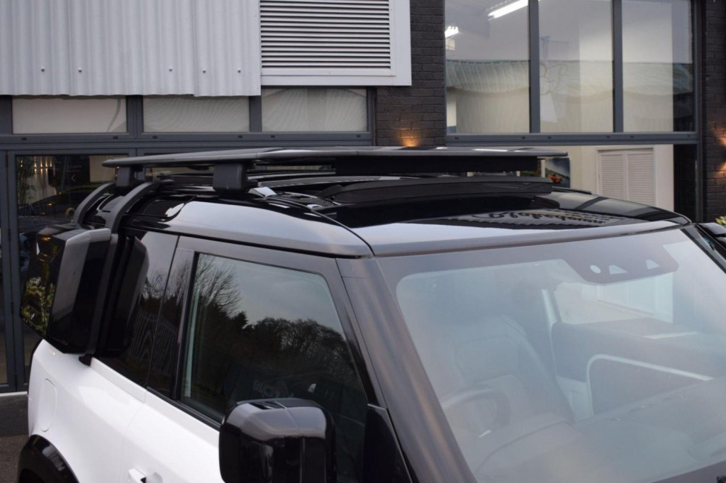 LAND ROVER DEFENDER 90