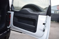 LAND ROVER DEFENDER 90