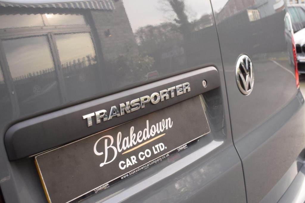 VOLKSWAGEN TRANSPORTER