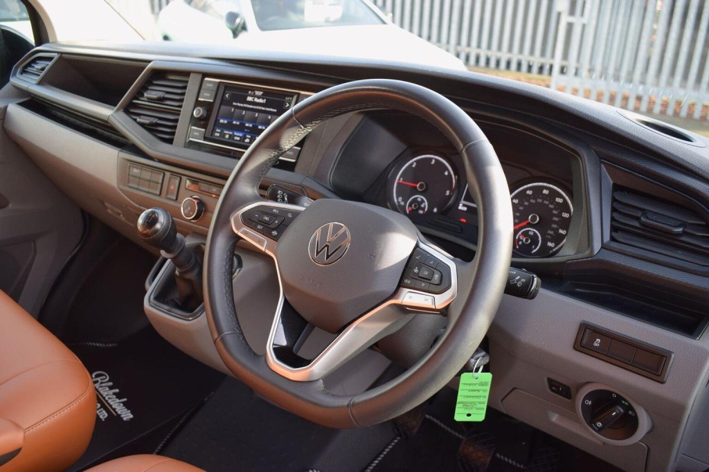 VOLKSWAGEN TRANSPORTER