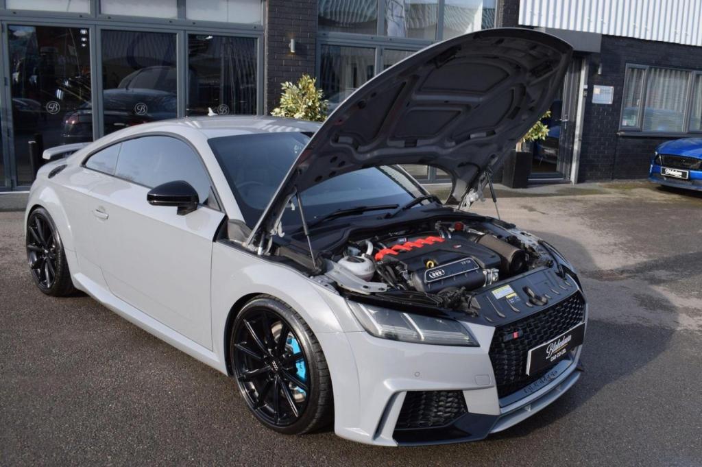 AUDI TT RS