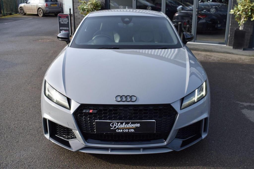 AUDI TT RS