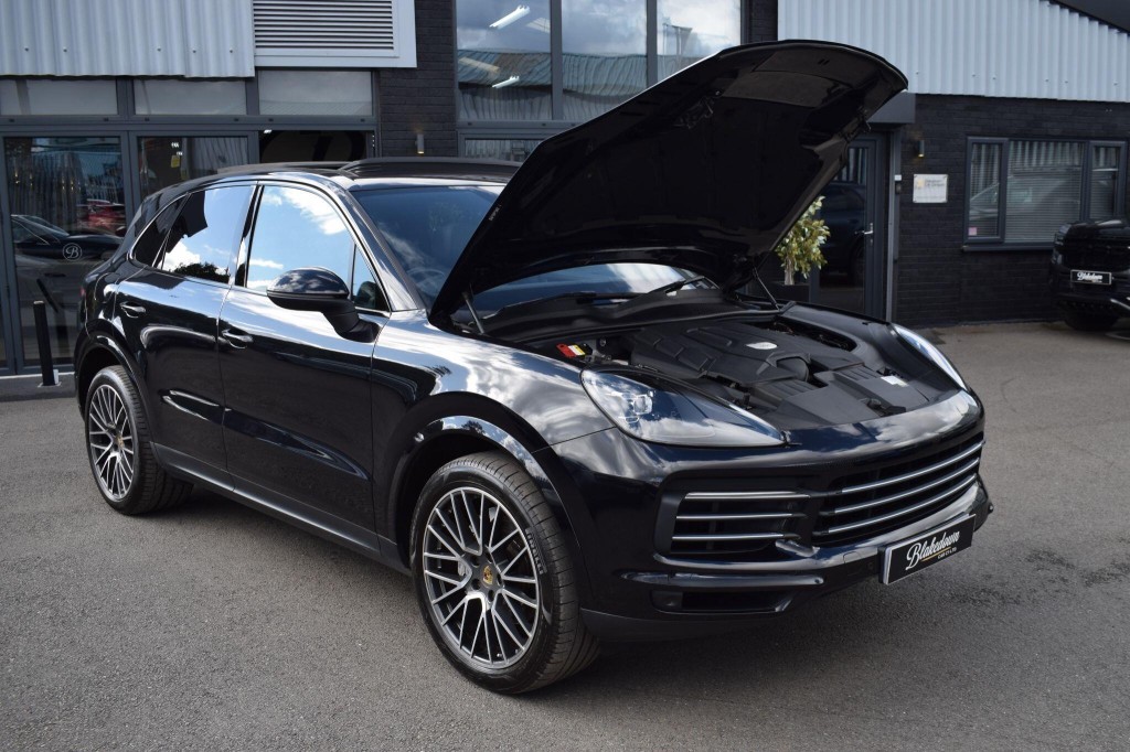 PORSCHE CAYENNE