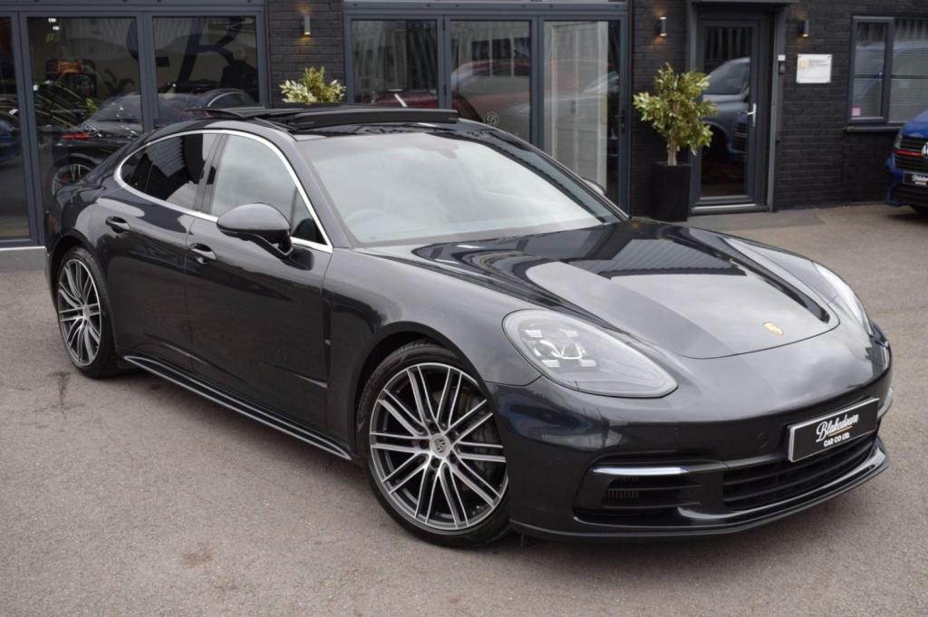 PORSCHE PANAMERA