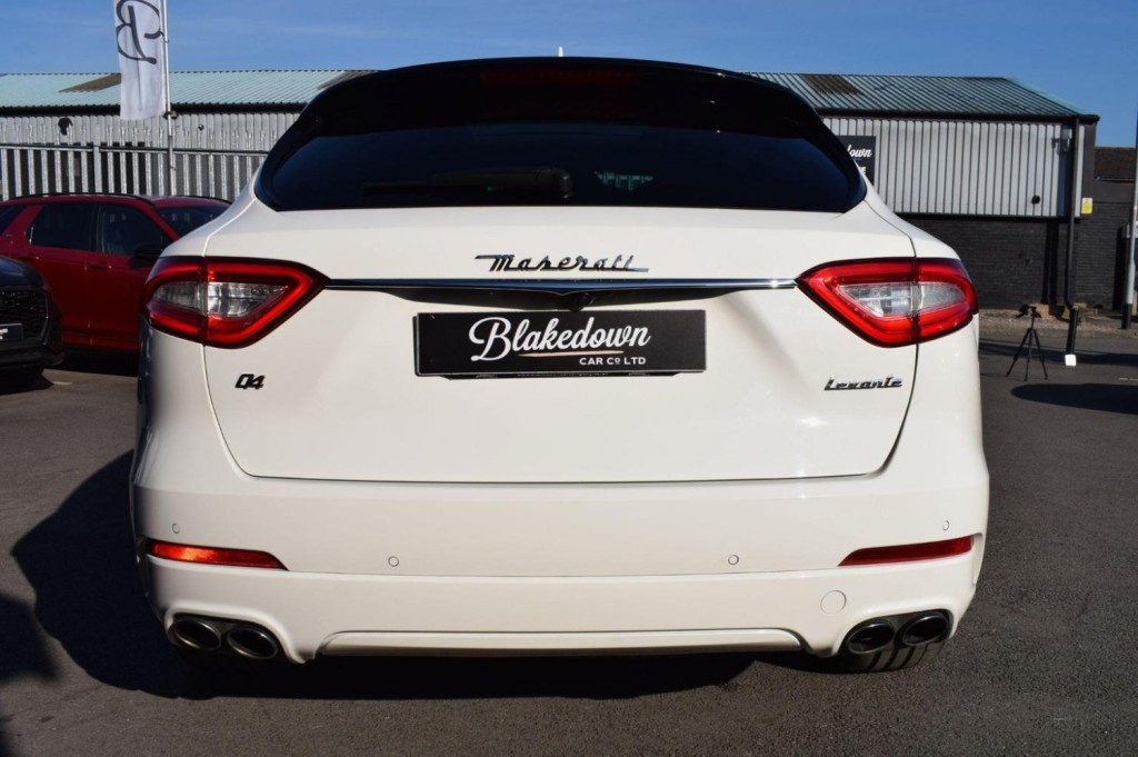 MASERATI LEVANTE