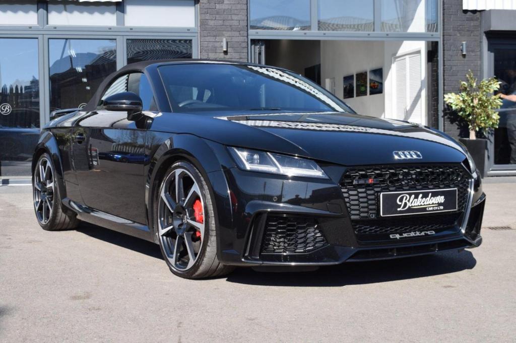 AUDI TT RS