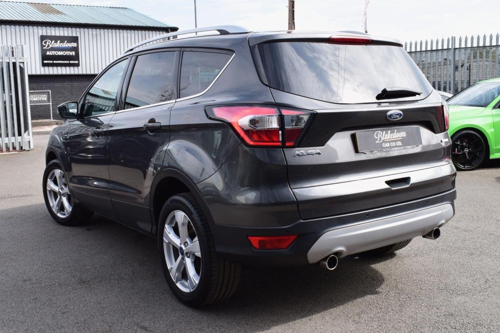 FORD KUGA