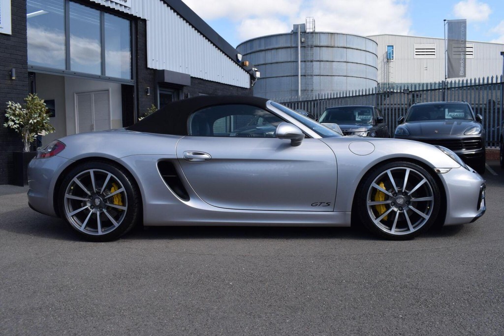 PORSCHE BOXSTER