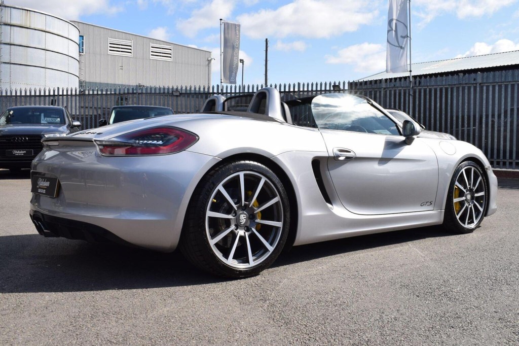 PORSCHE BOXSTER