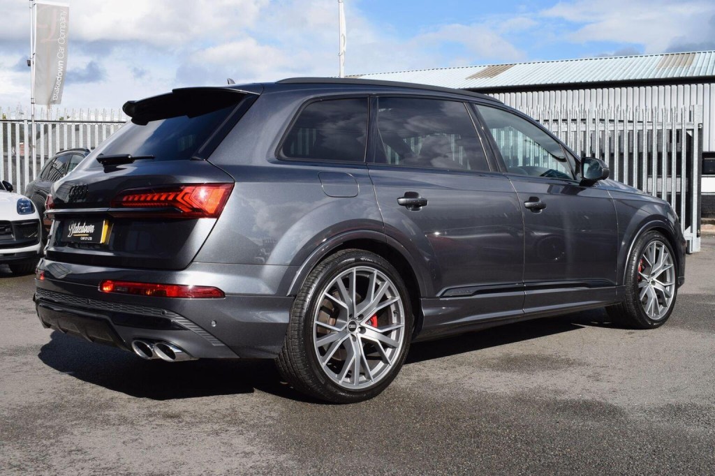 AUDI SQ7