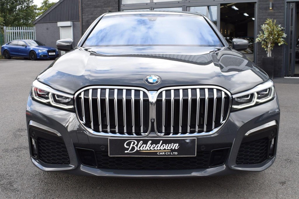 BMW 7 SERIES