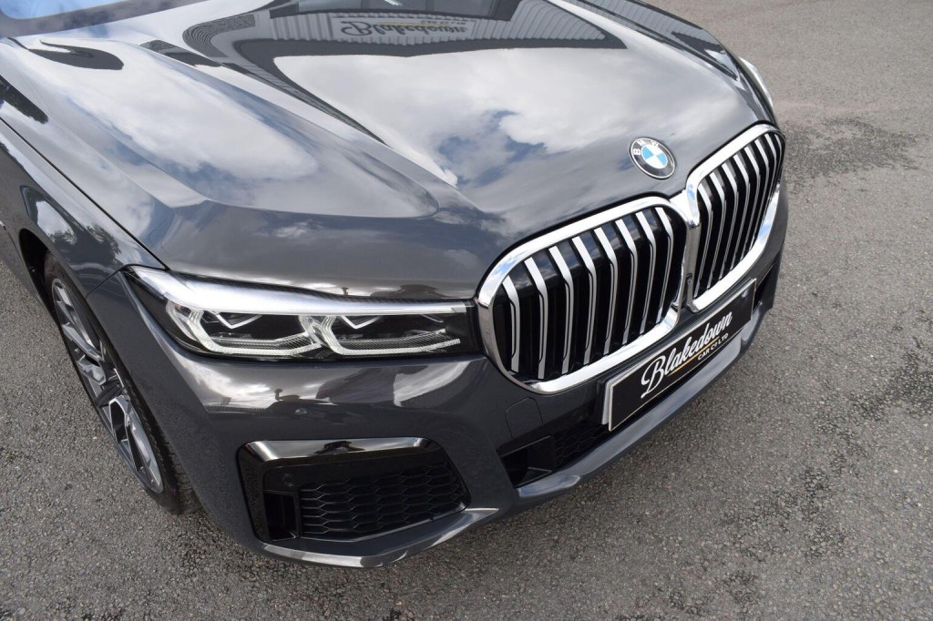 BMW 7 SERIES