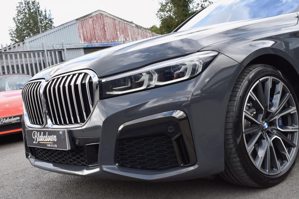 BMW 7 SERIES