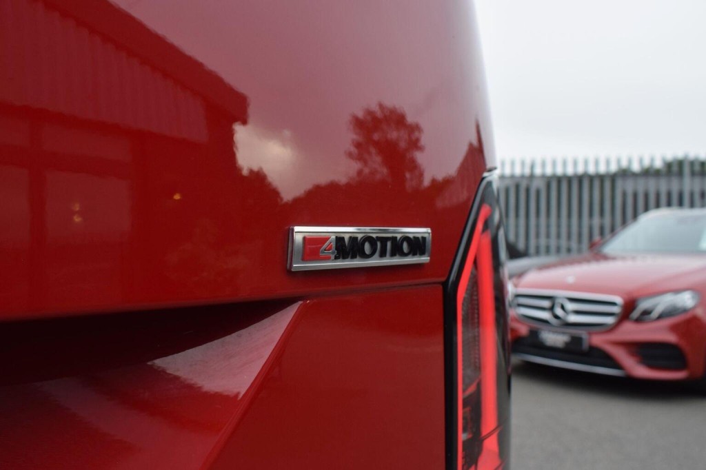 VOLKSWAGEN TRANSPORTER