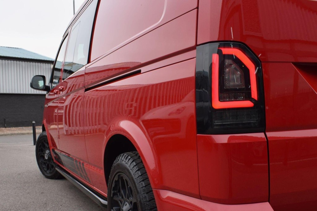 VOLKSWAGEN TRANSPORTER